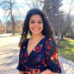 Meet your Posher, Caroline